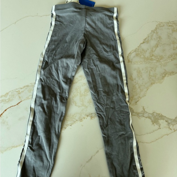 Girls XS adidas leggings new unworn - Picture 3 of 5
